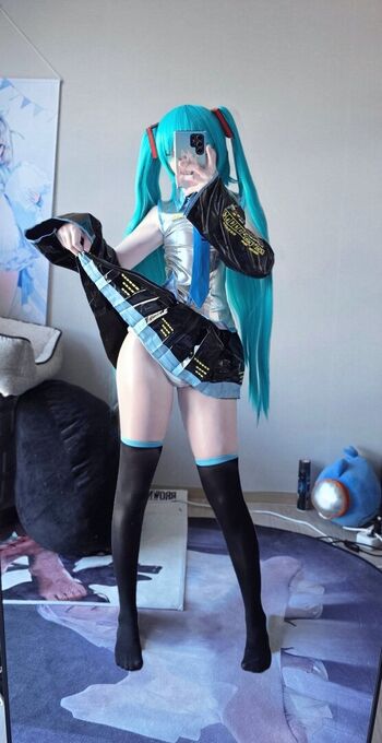 Full leaked Rapulras private photo
