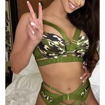 Full leaked Rarehoney private photo