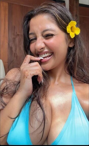 Full leaked Rashi singh private photo