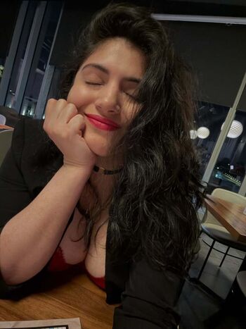 Full leaked Rashmi van private photo