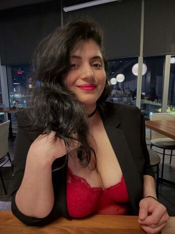 Full leaked Rashmi van private photo