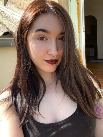 Full leaked Ravenivee private photo