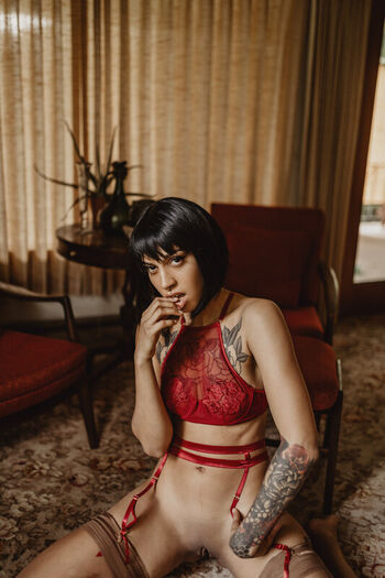 Full leaked Ravyn alexa page private photo