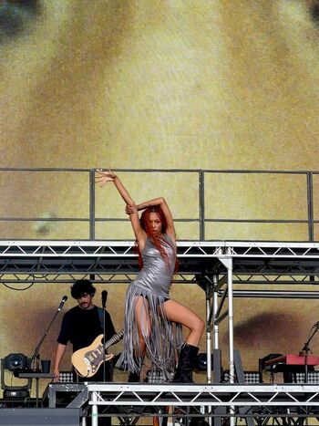 Full leaked Ravyn lenae private photo