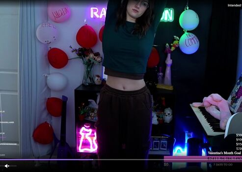 Full leaked Rayactions page private photo