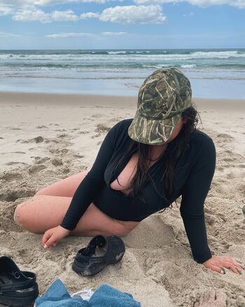 Full leaked Rayna widger page private photo