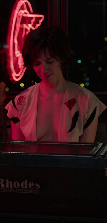 Full leaked Rebecca hall private photo