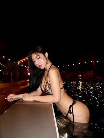 Full leaked Red bedonia private photo