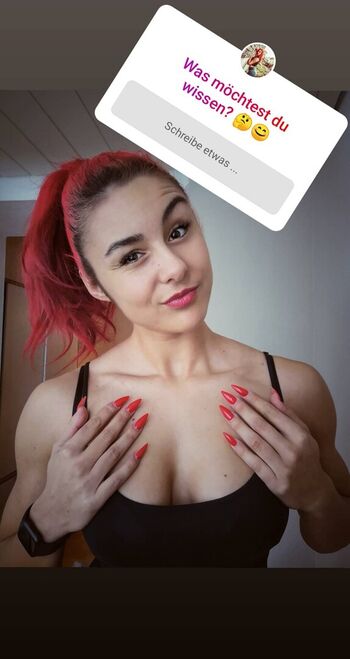 Full leaked Red devil princess private photo