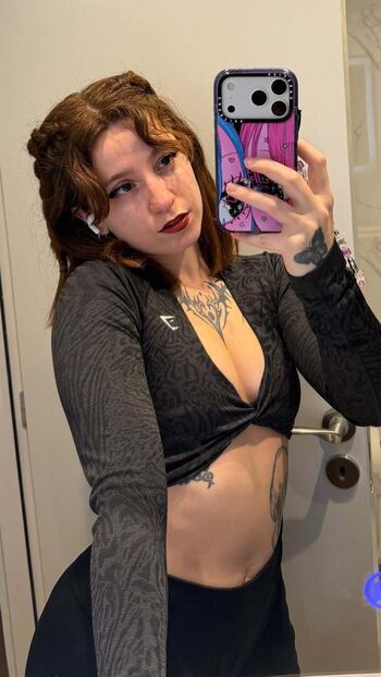 Full leaked Red witchhh private photo