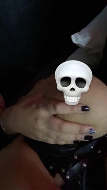 Full leaked Redblood private photo