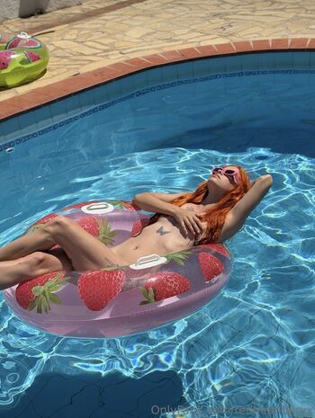 Full leaked Redheadfairyx private photo