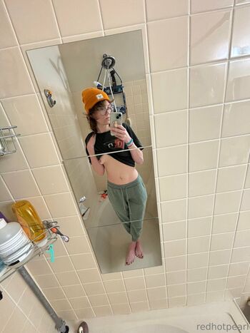 Full leaked Redhotpearlx page private photo