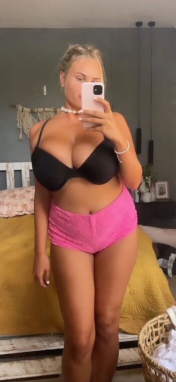 Full leaked Reegan baildon page private photo