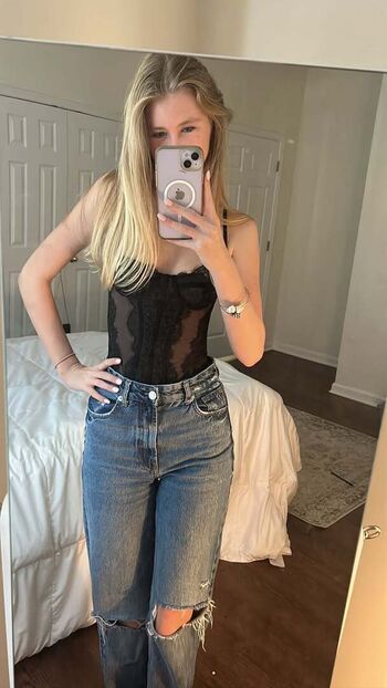 Full leaked Reese bartz private photo