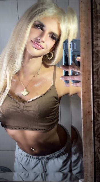 Full leaked Reinadollts private photo