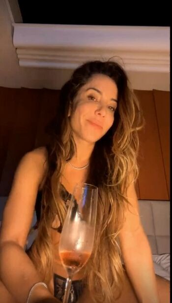 Full leaked Renata frisson page private photo