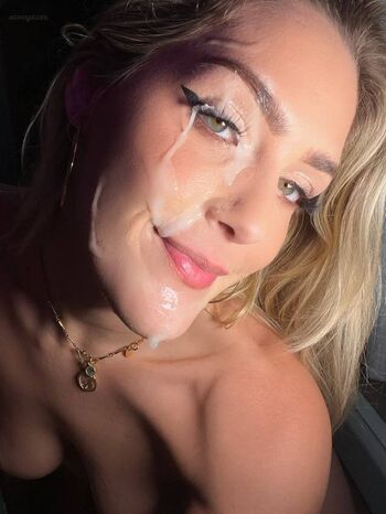 Full leaked Renatafan private photo