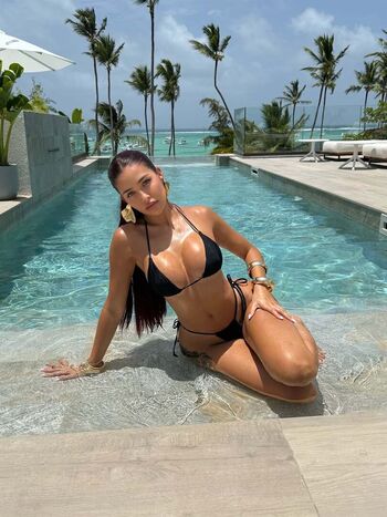 Full leaked Renee estella private photo