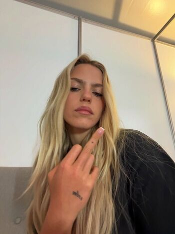 Full leaked Renee rapp private photo