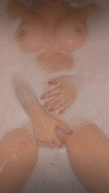 Full leaked Reneebutt private photo