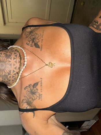 Full leaked Reneesavy private photo