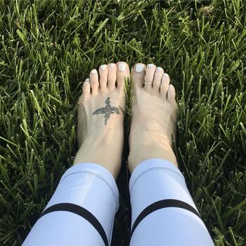 Full leaked Retired foot model private photo