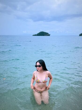 Full leaked Reychelle morales private photo