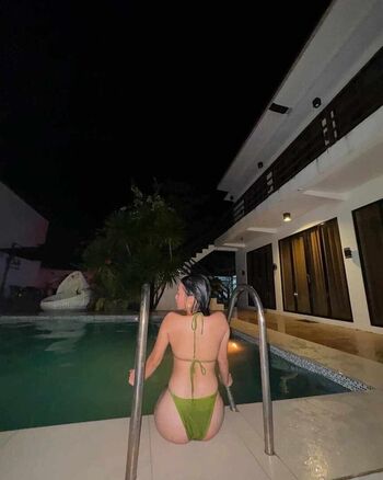 Full leaked Reychelle morales private photo