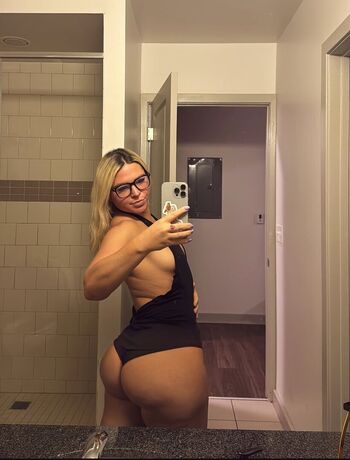 Full leaked Rharri rhound private photo