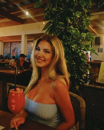 Full leaked Rianabailey private photo
