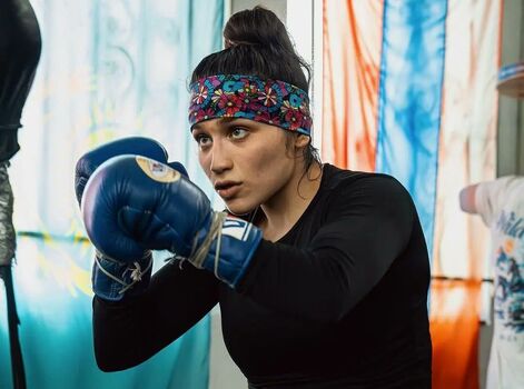 Full leaked Right hook roxy private photo