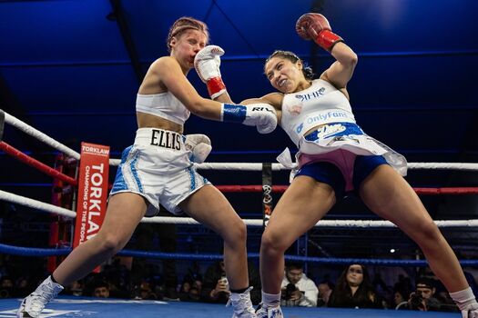 Full leaked Right hook roxy private photo