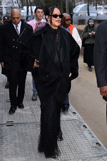 Full leaked Rihanna  page private photo