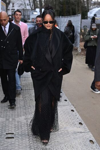 Full leaked Rihanna  page private photo