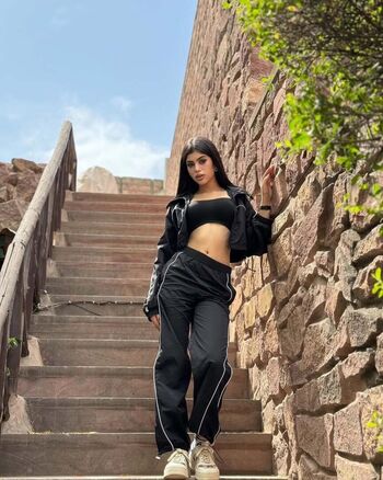 Full leaked Riva arora private photo