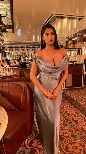 Full leaked Riya b page private photo