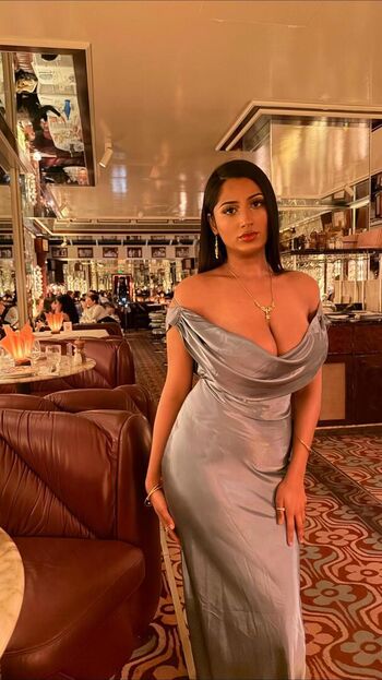 Full leaked Riya b page private photo