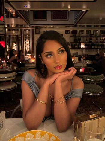 Full leaked Riya b private photo