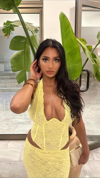 Full leaked Riya b private photo