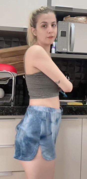 Full leaked Roberta pfaff private photo