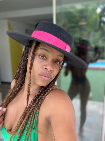 Full leaked Roberta rodrigues private photo