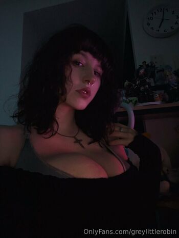 Full leaked Robin grey page private photo