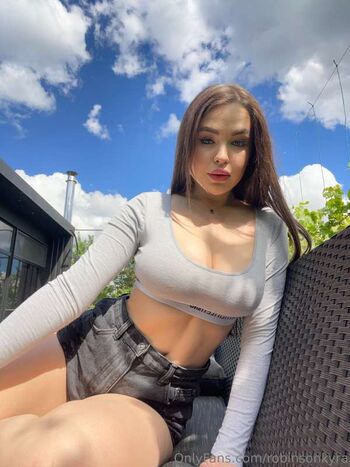 Full leaked Robinsonkyraa private photo