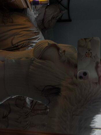 Full leaked Robyn private photo