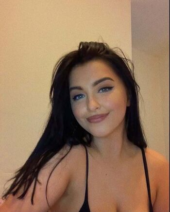 Full leaked Robyn page private photo