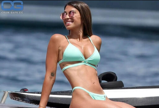 Full leaked Roccuzzo private photo