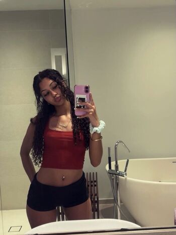 Full leaked Rominaszn private photo