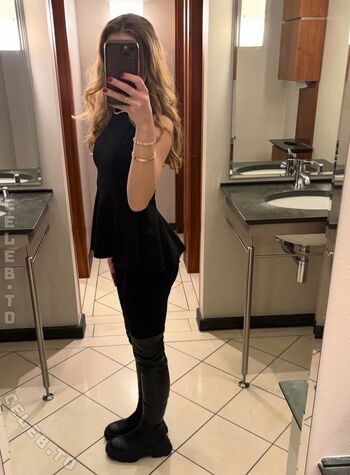 Full leaked Romyxxs private photo