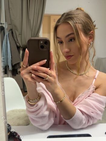 Full leaked Romyxxs private photo